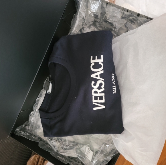 Sweatshirt - Picture 4 of 5